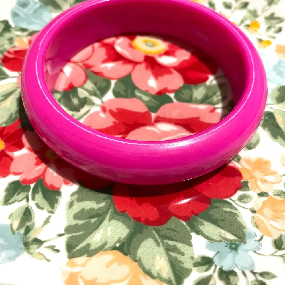 80’s Hot Pink Bracelet - Picture 3 of 8